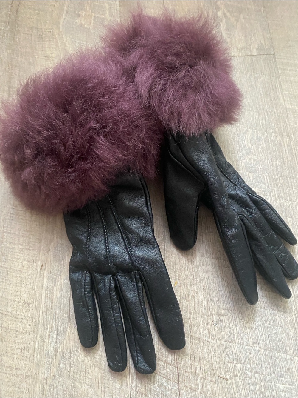 NWT Fownes Brothers Leather Gloves with Fur Cuffs